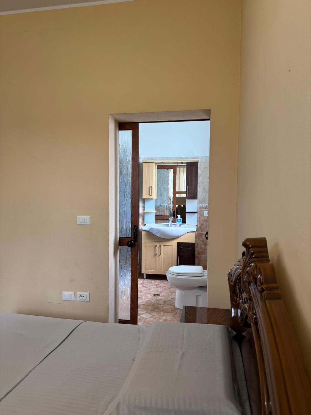 Blissful Hostel Шкодер Екстер'єр фото