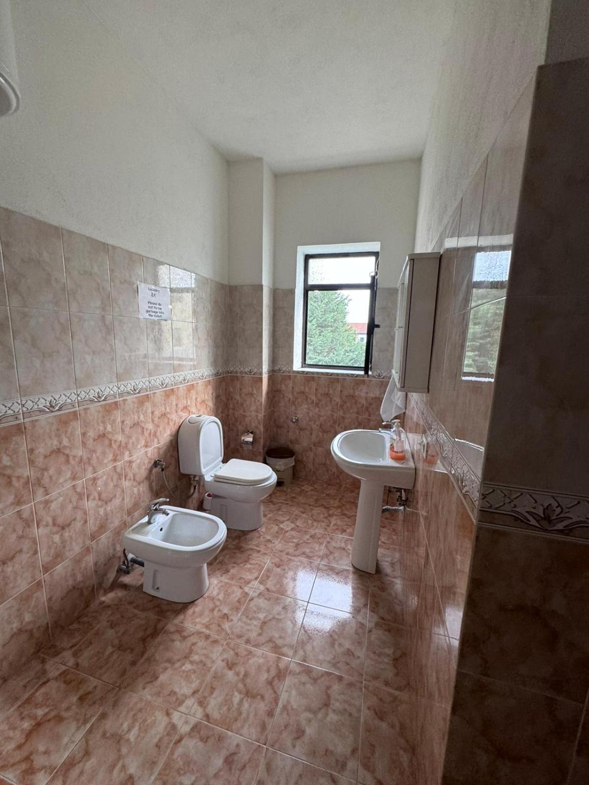 Blissful Hostel Шкодер Екстер'єр фото